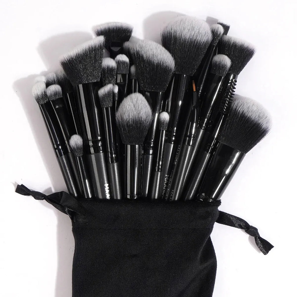 MAANGE 30-Pc Professional Makeup Brush Set with Bag